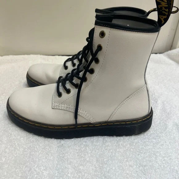 Men’s Sz 8 Dr. Martens White Leather Boots - Picture 11 of 13